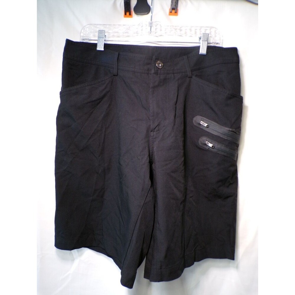 Lululemon Men's Black Cargo Activewear Shorts Utility Pockets